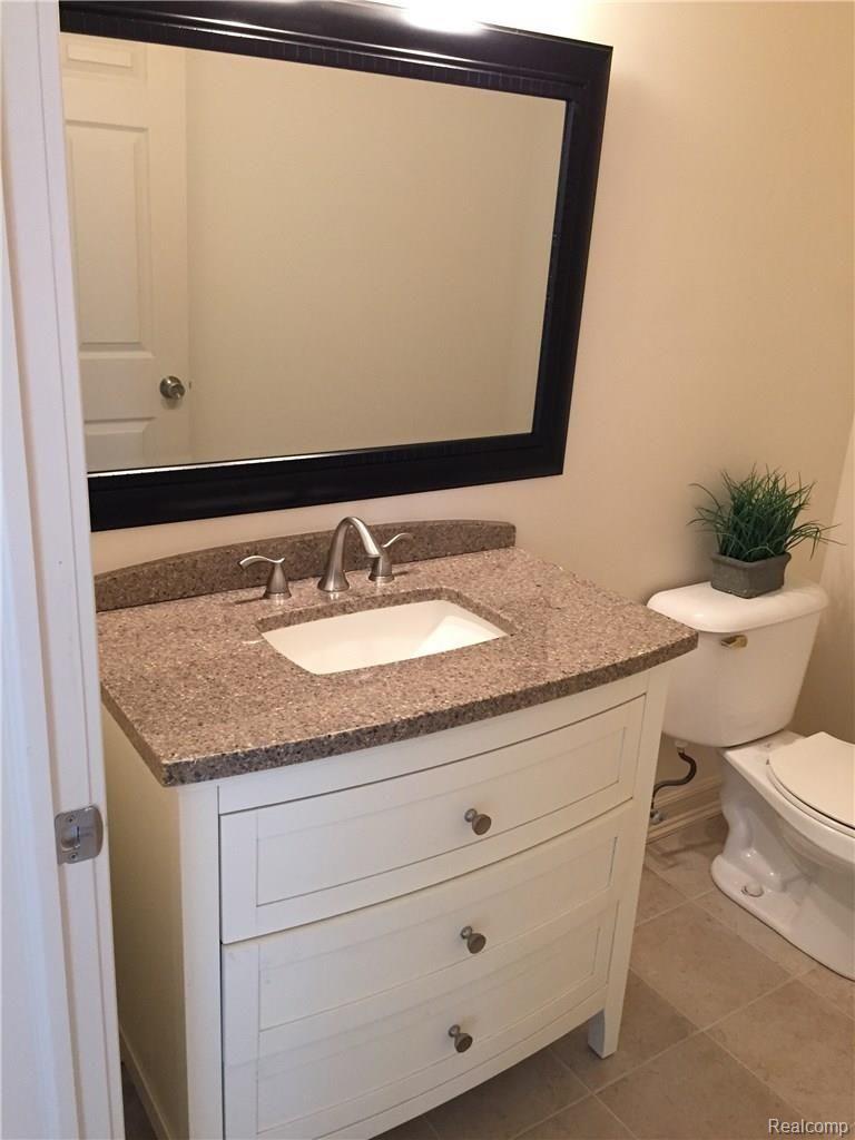 11076 Pinehurst Road Plymouth, MI 48170 - Photo 7 of 9 7.JPG