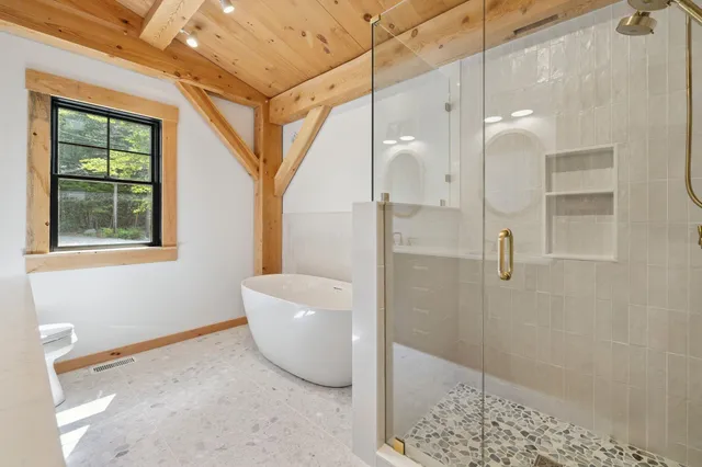 $1,299,000 | 19 Passaconway Road, Ossipee, NH 03814