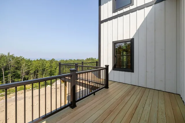 $1,299,000 | 19 Passaconway Road, Ossipee, NH 03814