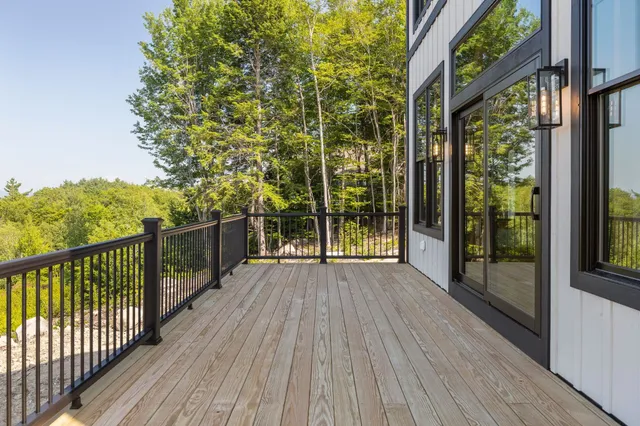 $1,299,000 | 19 Passaconway Road, Ossipee, NH 03814