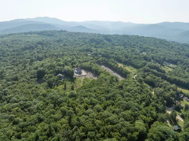 $1,299,000 | 19 Passaconway Road, Ossipee, NH 03814