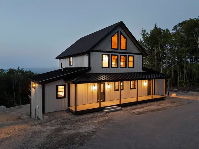 $1,299,000 | 19 Passaconway Road, Ossipee, NH 03814