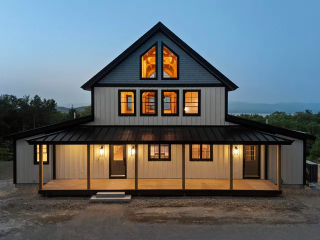 $1,299,000 | 19 Passaconway Road, Ossipee, NH 03814