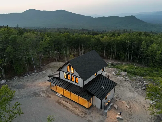 $1,299,000 | 19 Passaconway Road, Ossipee, NH 03814