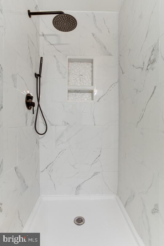 13185 Joy Road Lusby, MD 20657 - Photo 38 of 58 View of master shower.