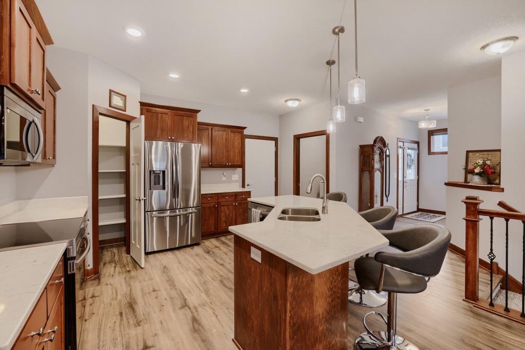 8051 Winfield Road Rockford, MN 55373 - Photo 10 of 29