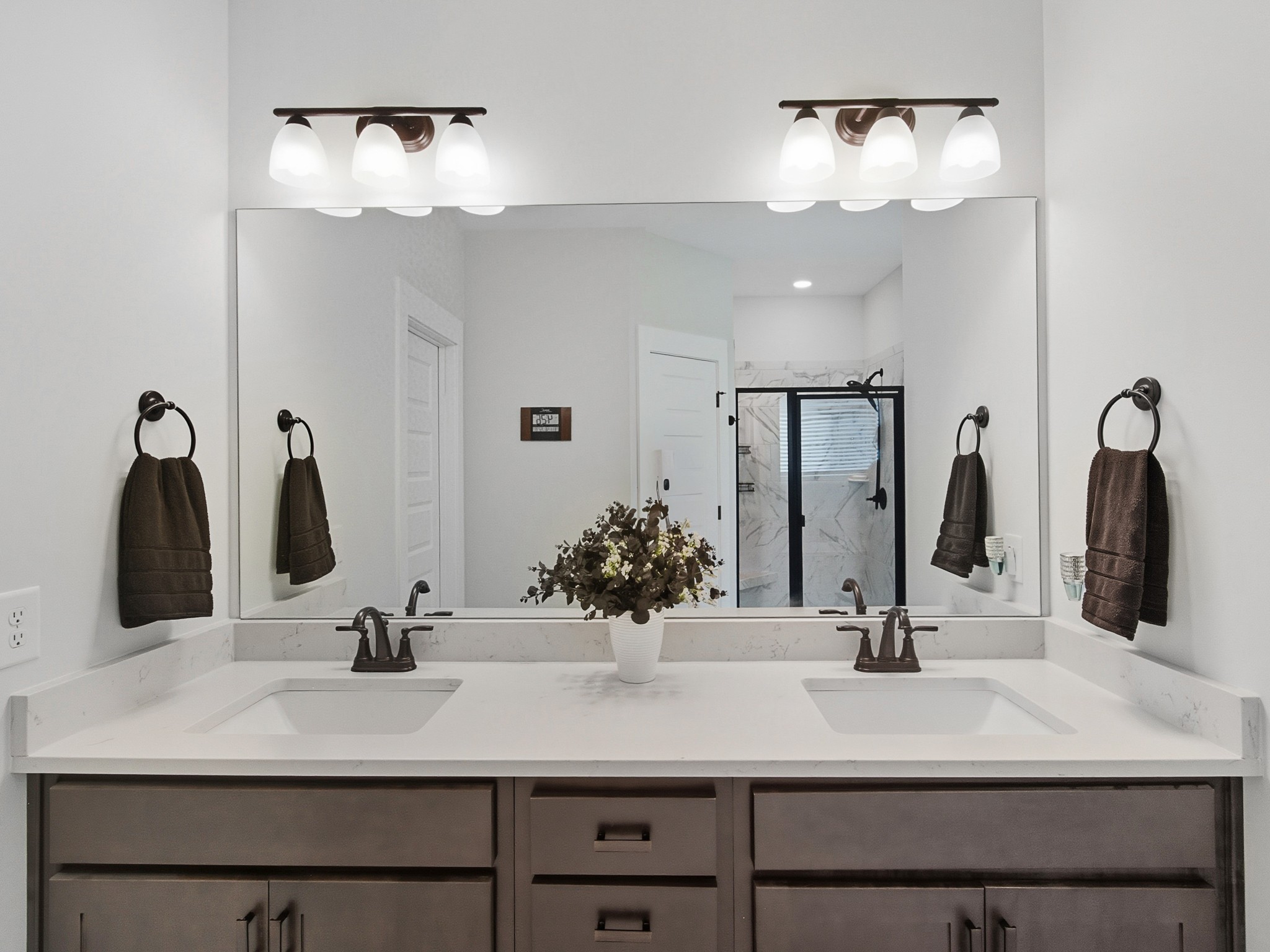 106 Watermill Lane Lebanon, TN 37087 - Photo 41 of 85 a bathroom with a sink vanity and a mirror