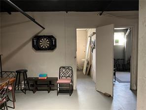 166 North Dithridge Street, Unit 2A Pittsburgh, PA 15213 - Photo 26 of 32 a view of a hallway with seating area