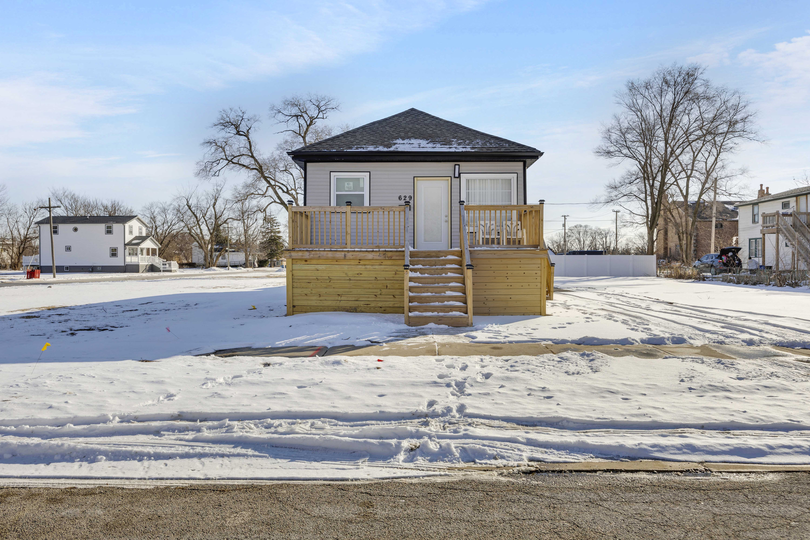 629 East 154th Street Harvey, IL 60426 - Photo 1 of 18