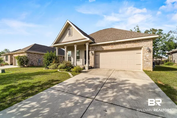 $2,400 | 782 Serpentine Drive, Fairhope, AL 36532