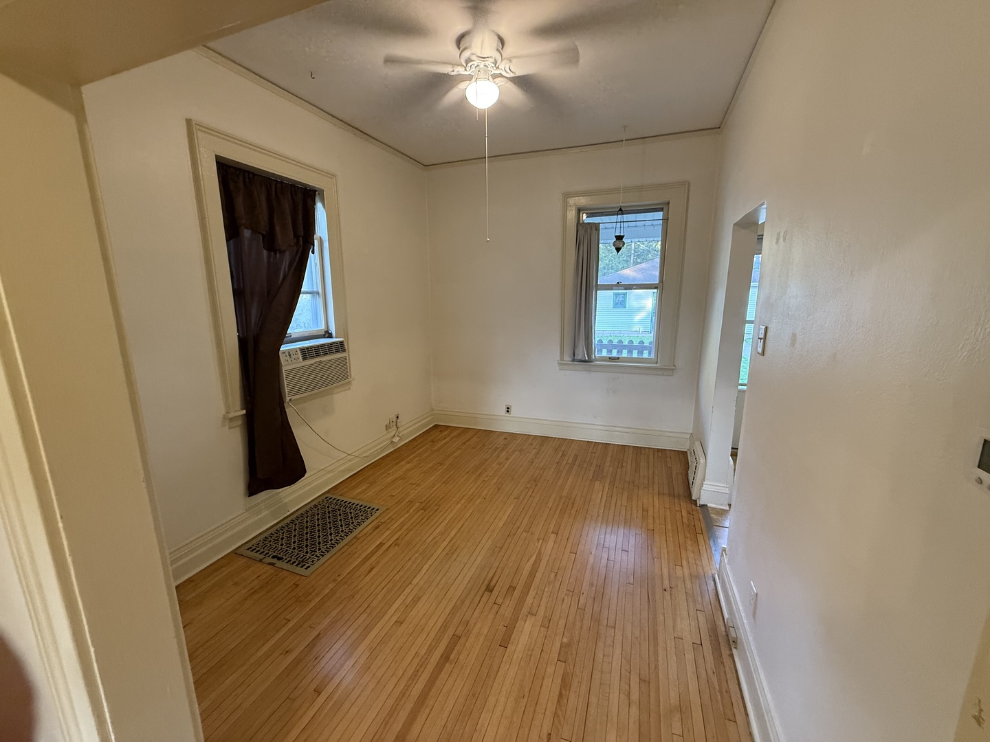 418 North 4th Street DeKalb, IL 60115 - Photo 3 of 9