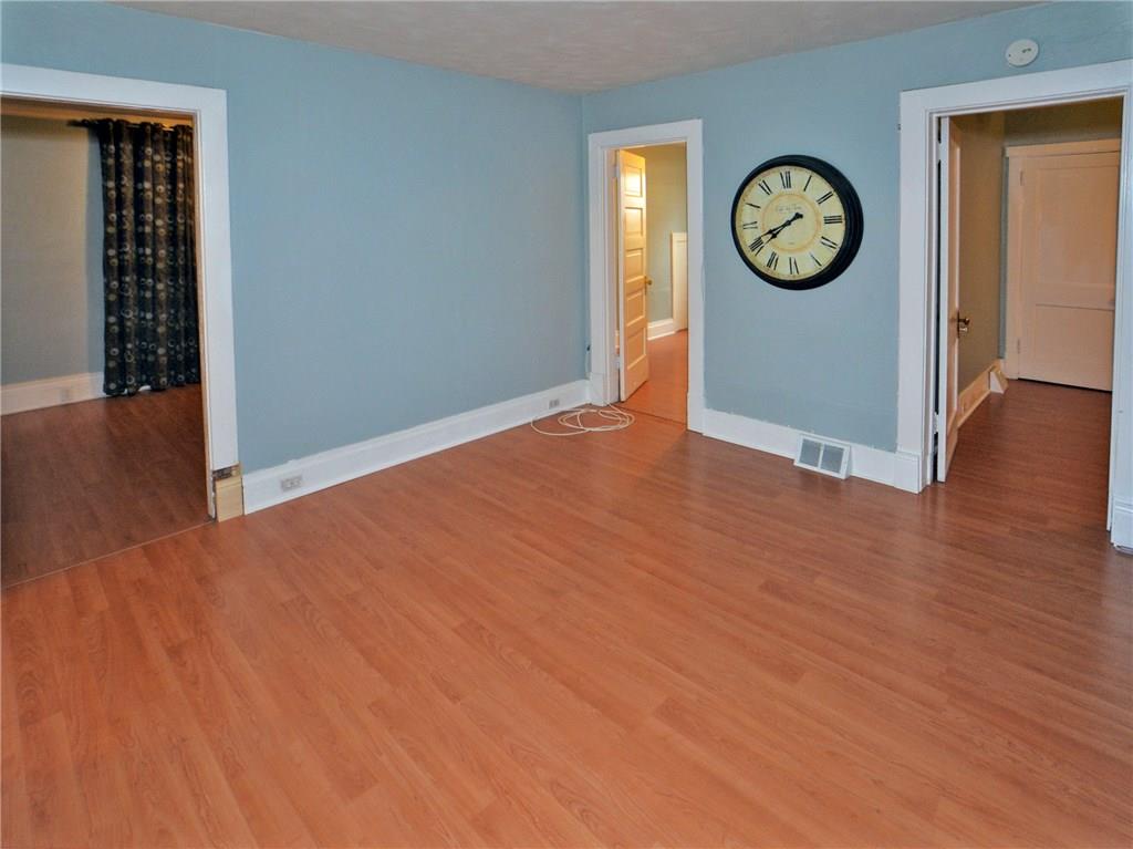 1091 Milltown Road Pittsburgh, PA 15235 - Photo 11 of 20 Gallery Image 11