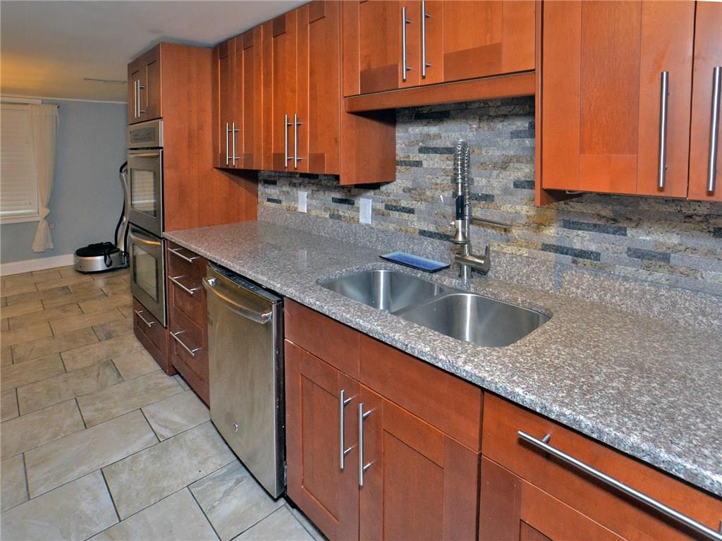 1091 Milltown Road Pittsburgh, PA 15235 - Photo 5 of 20 Gallery Image 5