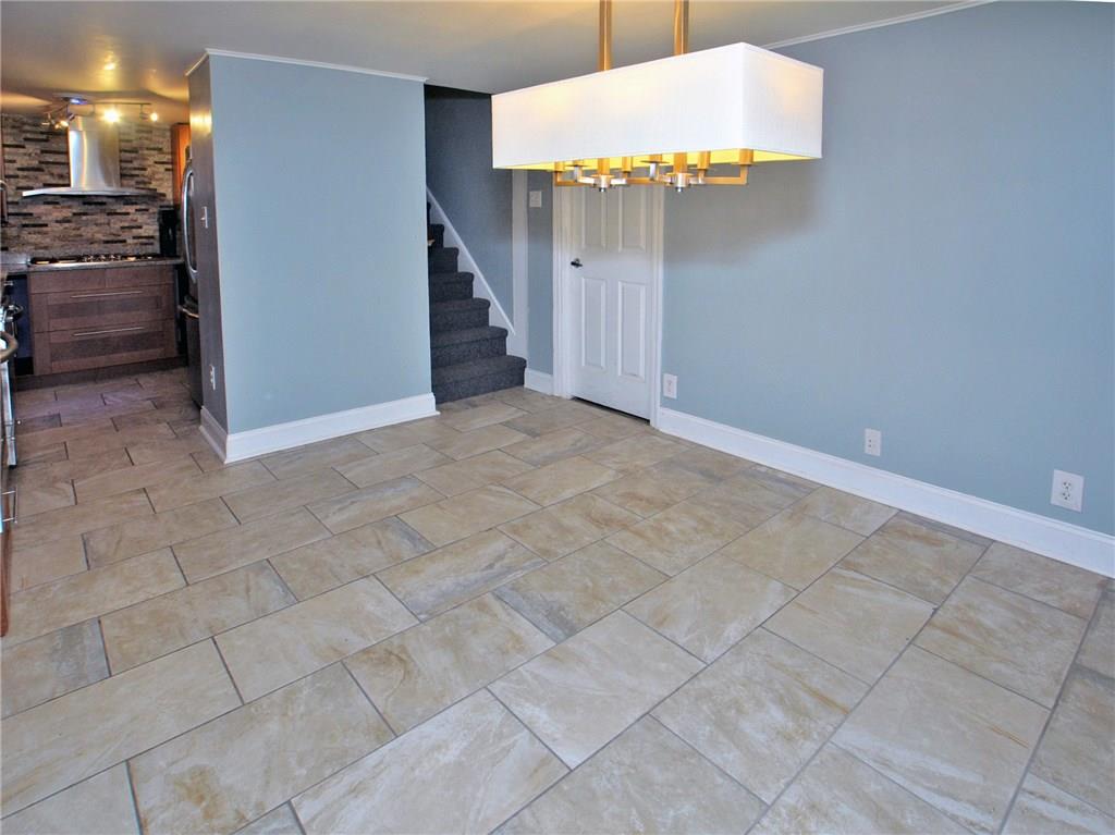 1091 Milltown Road Pittsburgh, PA 15235 - Photo 6 of 20 Gallery Image 6