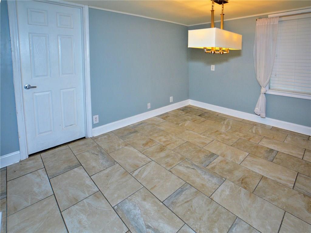 1091 Milltown Road Pittsburgh, PA 15235 - Photo 8 of 20 Gallery Image 8