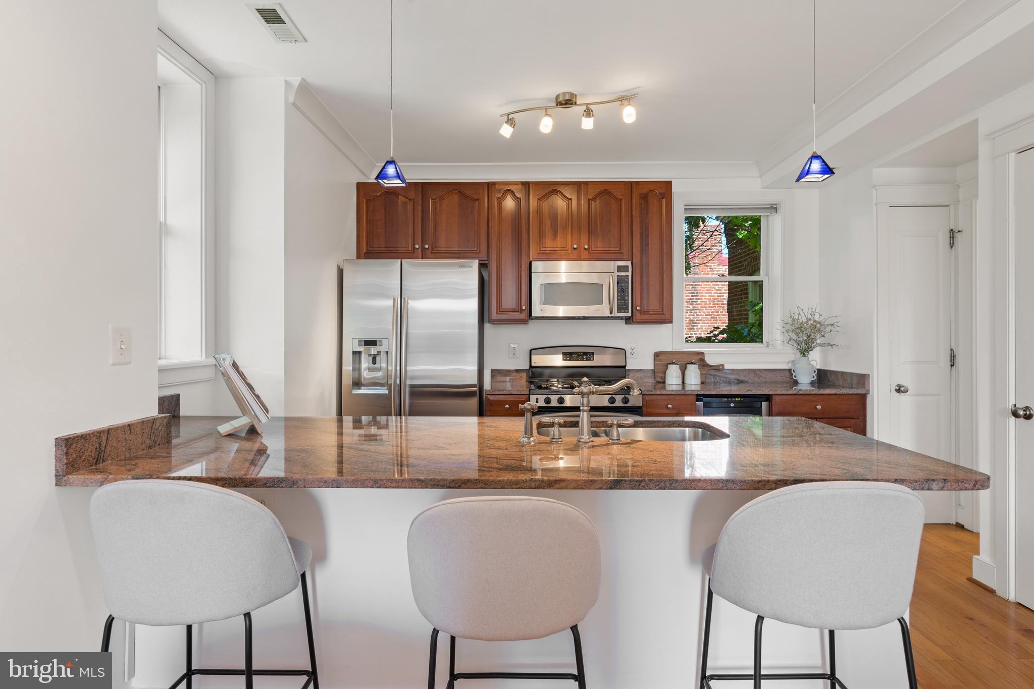 19 Logan Circle Northwest, Unit 300 Washington, DC 20005 - Photo 7 of 24