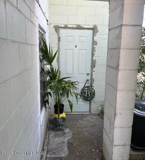 2206 Irwin Street, Unit B Melbourne, FL 32901 - Photo 2 of 6 bung2