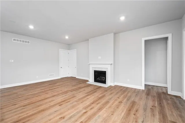 $749,990 | 4027 Evilyn Drive, Baden, PA 15005