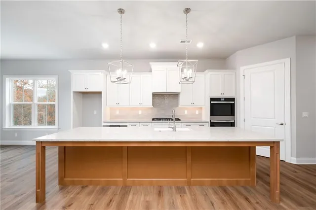 $749,990 | 4027 Evilyn Drive, Baden, PA 15005