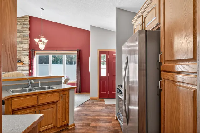 $275,000 | 13471 Pine View Lane, Lindstrom, MN 55045