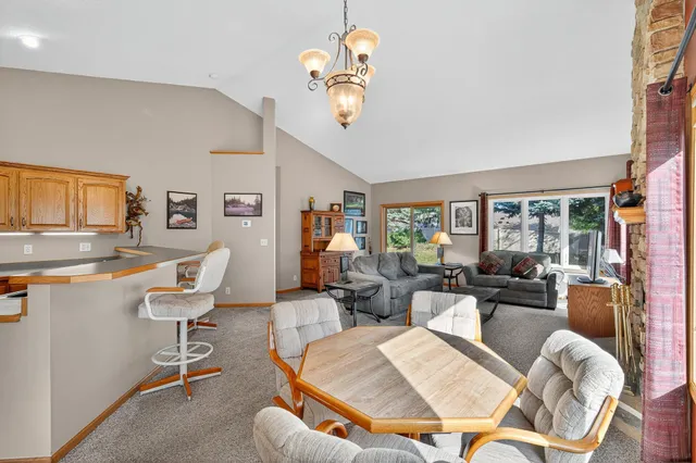 $275,000 | 13471 Pine View Lane, Lindstrom, MN 55045