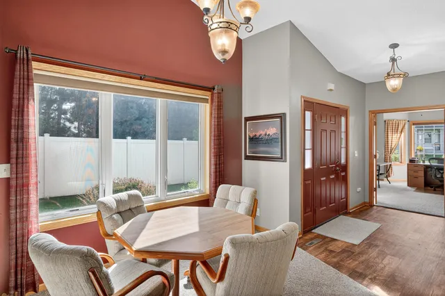 $275,000 | 13471 Pine View Lane, Lindstrom, MN 55045