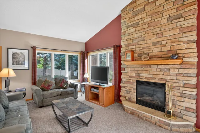 $275,000 | 13471 Pine View Lane, Lindstrom, MN 55045