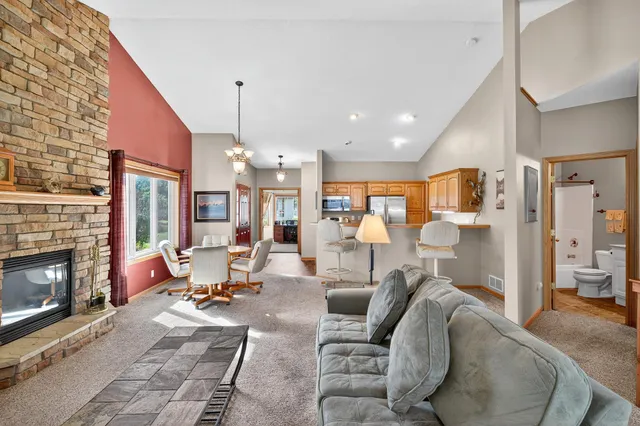 $275,000 | 13471 Pine View Lane, Lindstrom, MN 55045