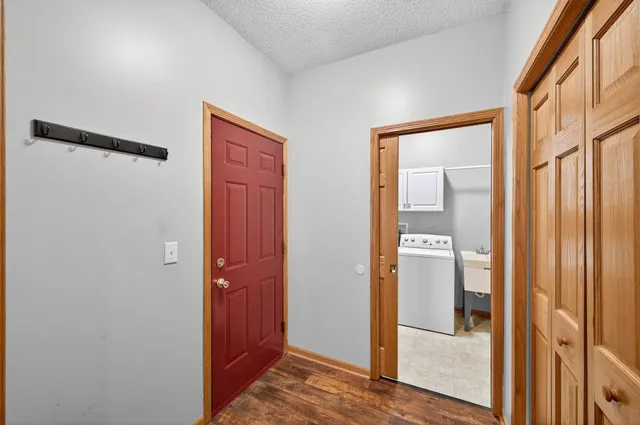 $275,000 | 13471 Pine View Lane, Lindstrom, MN 55045