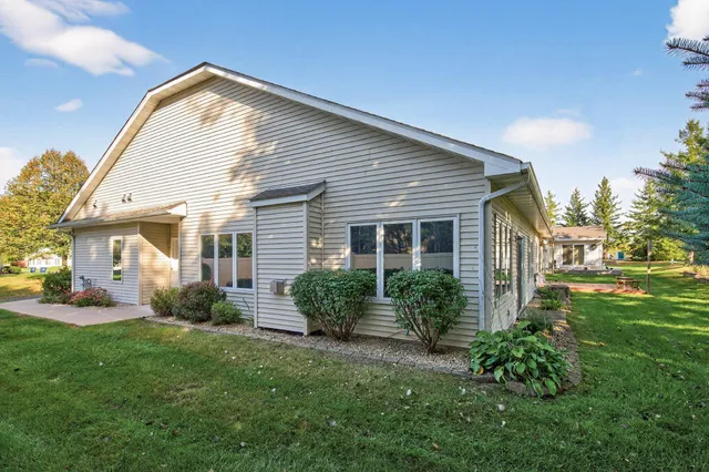 $275,000 | 13471 Pine View Lane, Lindstrom, MN 55045