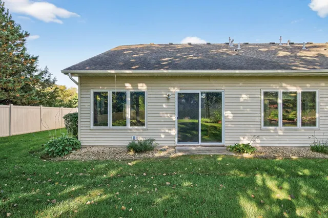 $275,000 | 13471 Pine View Lane, Lindstrom, MN 55045