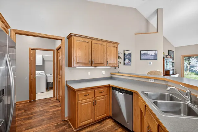 $275,000 | 13471 Pine View Lane, Lindstrom, MN 55045