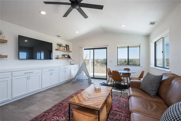 $975,000 | 5602 Prancing Deer Road, Paso Robles, CA 93446