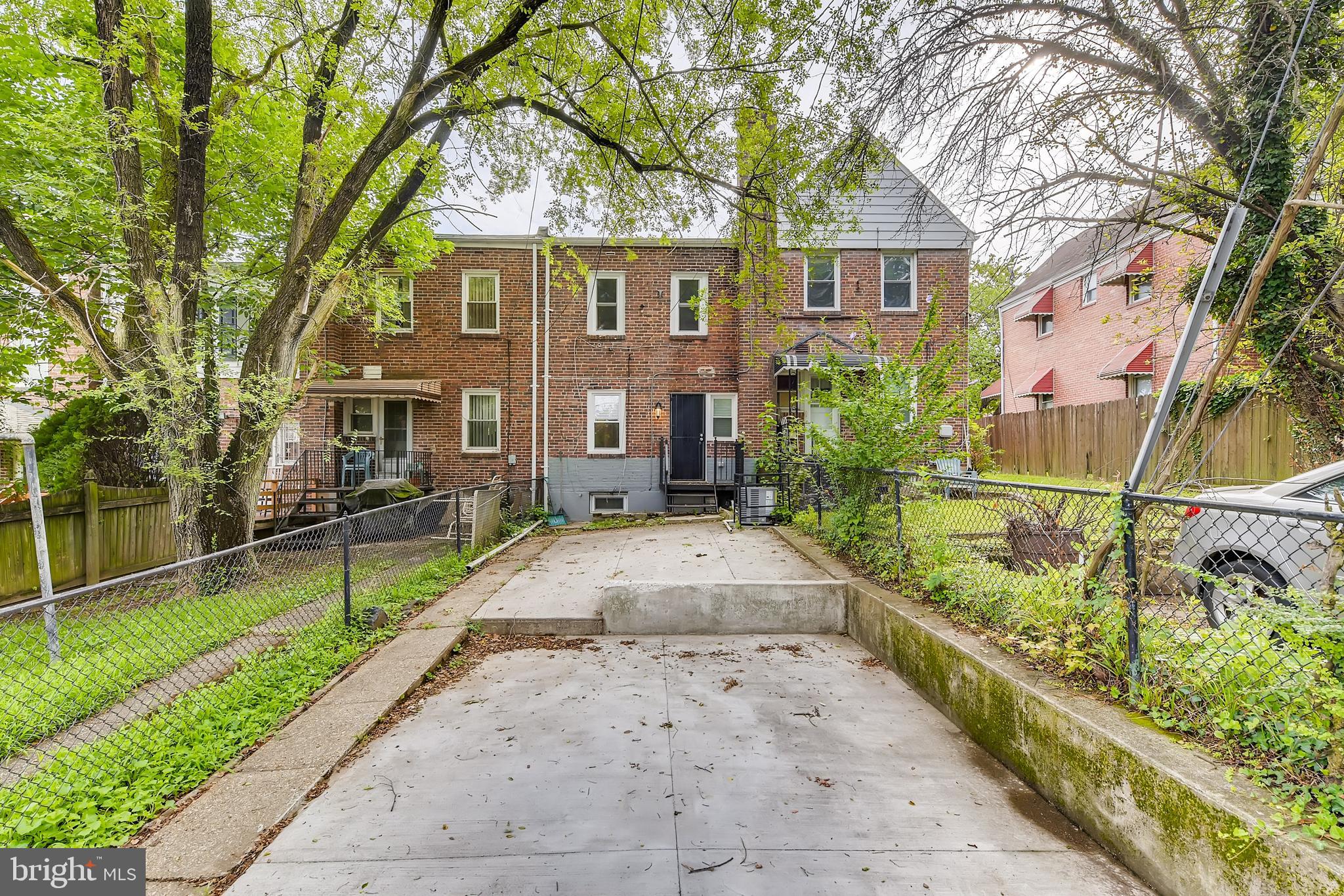 112 Upmanor Road Baltimore, MD 21229 - Photo 22 of 27 Convenient parking pad in back