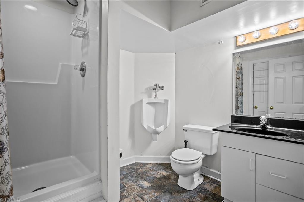 4000 River Ridge Road Pfafftown, NC 27040 - Photo 33 of 46 Gallery Image 33
