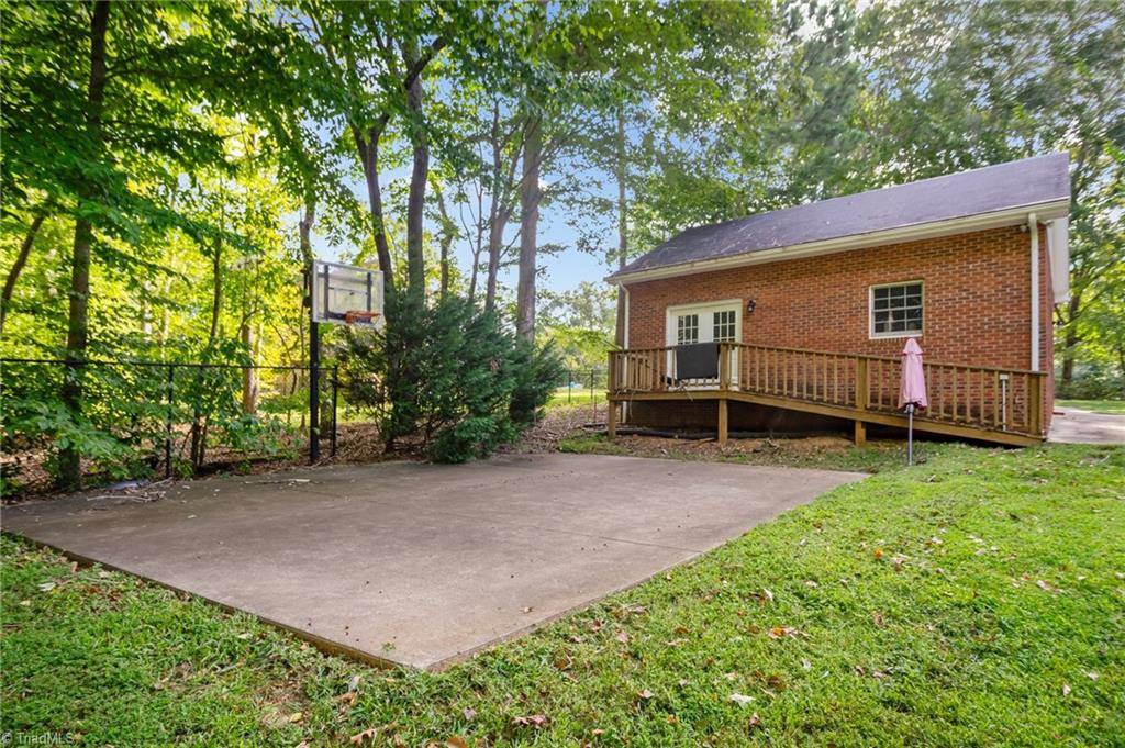 4000 River Ridge Road Pfafftown, NC 27040 - Photo 35 of 46 Gallery Image 35
