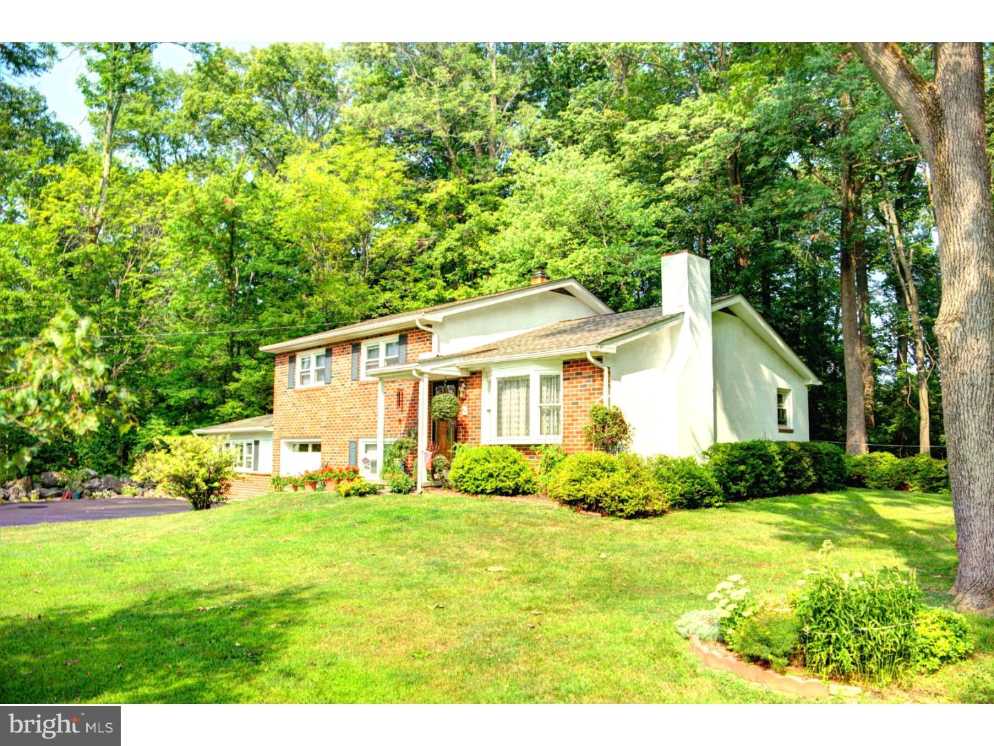 144 Wambold Road Green Lane, PA 18054 - Photo 2 of 22 Exterior Side