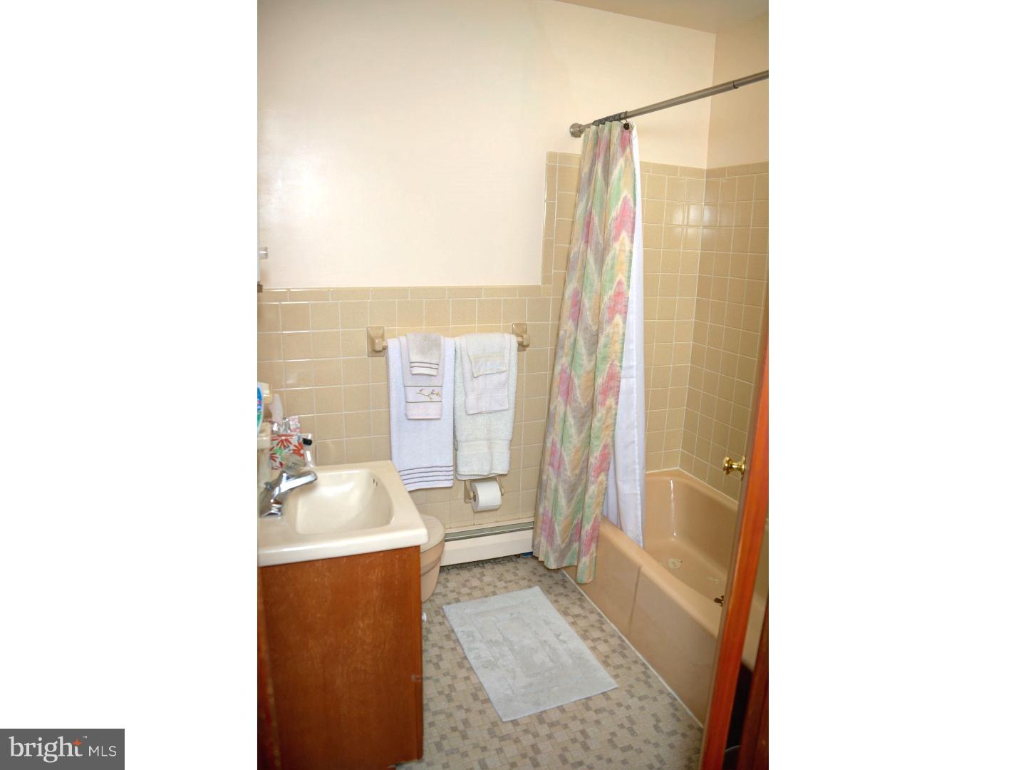 144 Wambold Road Green Lane, PA 18054 - Photo 17 of 22 Bathroom