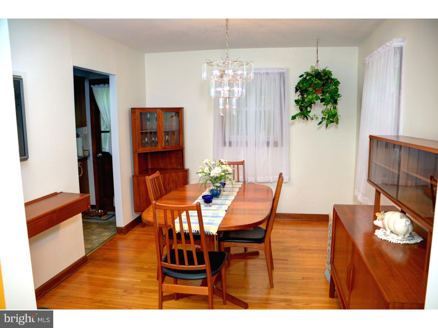 144 Wambold Road Green Lane, PA 18054 - Photo 8 of 22 Dining Room