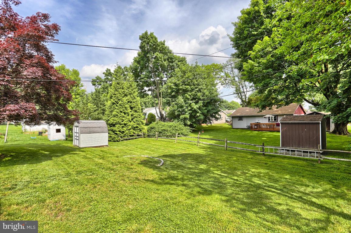 75 Quaker Hills Road Lancaster, PA 17603 - Photo 2 of 18 Gallery Image 2