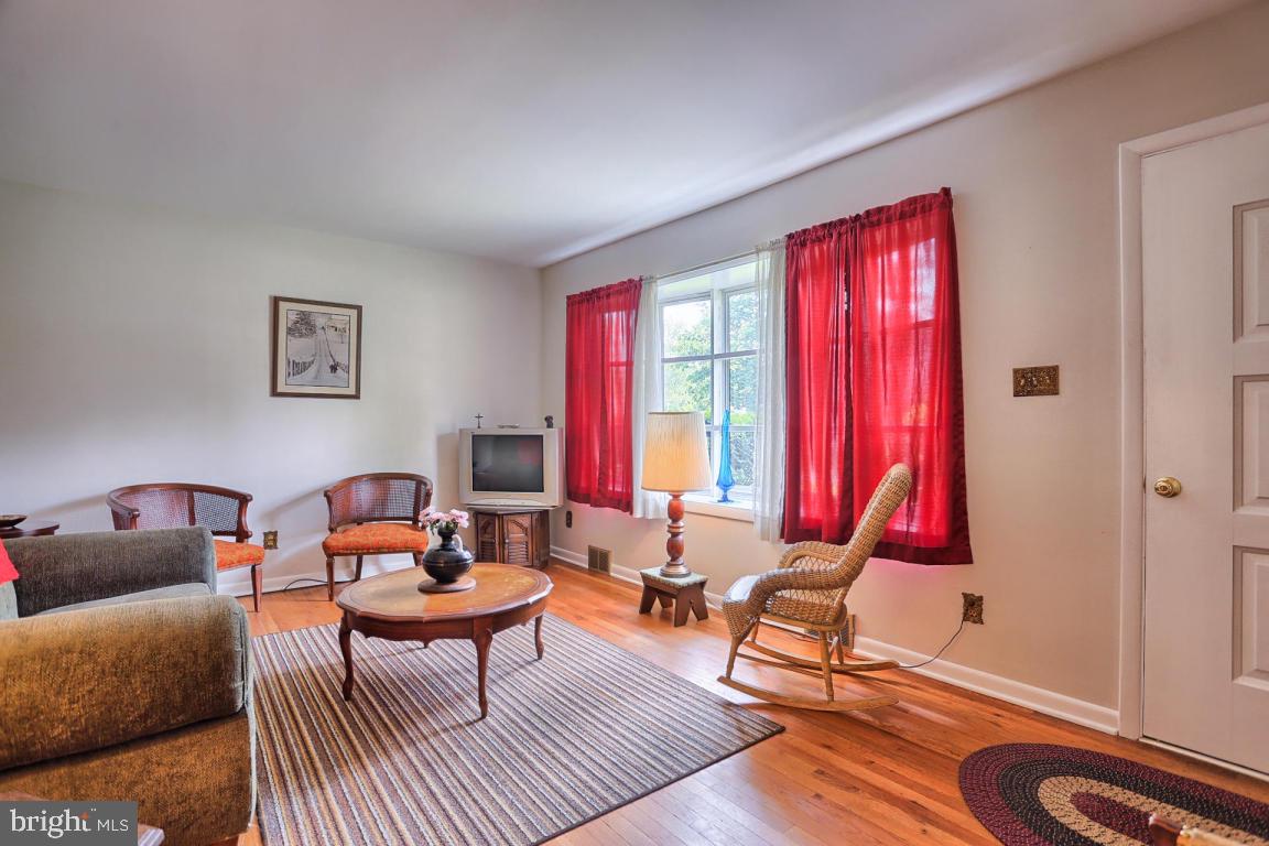 75 Quaker Hills Road Lancaster, PA 17603 - Photo 7 of 18 Gallery Image 7