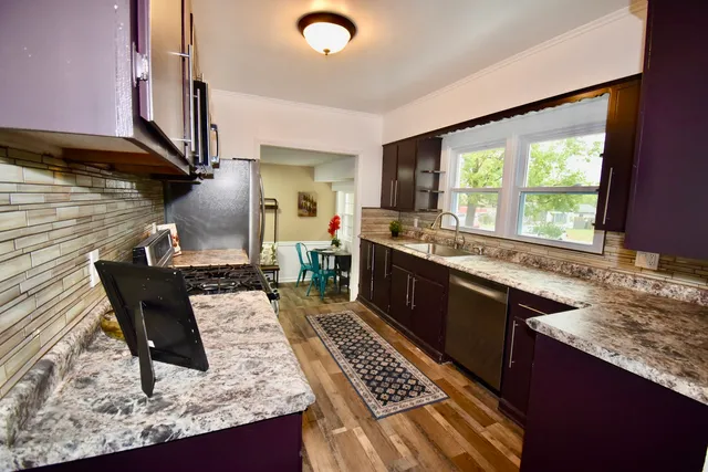 $279,999 | 1914 Elim Avenue, Zion, IL 60099