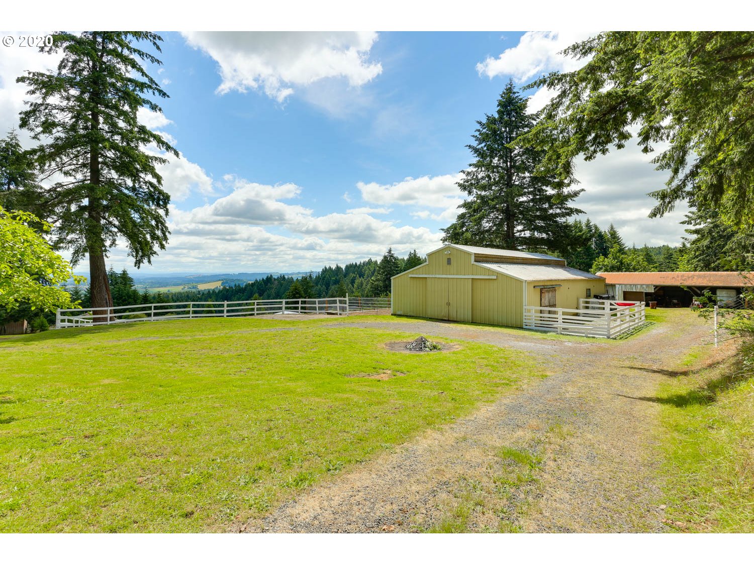 33672 Southwest Laurel Road Hillsboro, OR 97123 - Photo 25 of 32 a house with a outdoor space