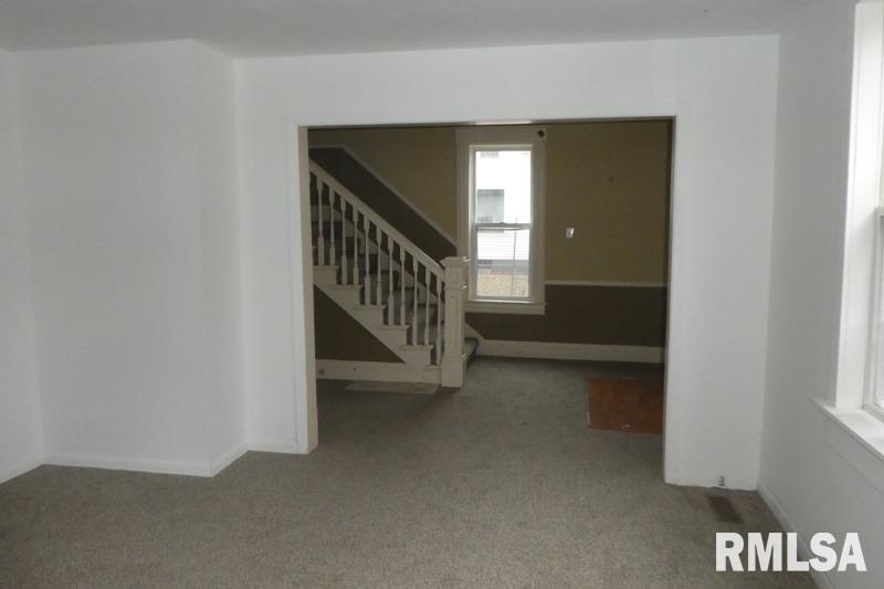 827 Henrietta Street Springfield, IL 62704 - Photo 5 of 23 Gallery Image 5