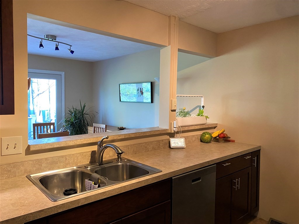 2205 Boston Road, Unit F50 Wilbraham, MA 01095 - Photo 5 of 39 Gallery Image 5
