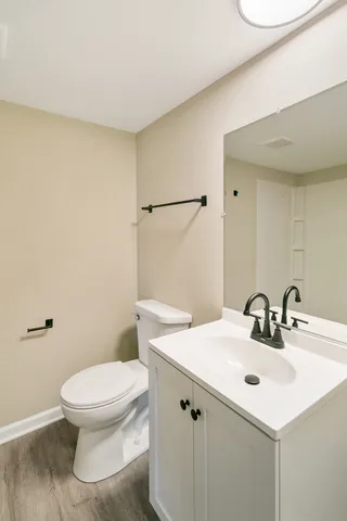 $359,700 | 19520 Lake Lynwood Drive, Lynwood, IL 60411