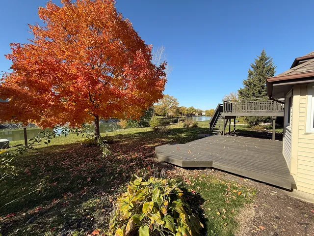 $359,700 | 19520 Lake Lynwood Drive, Lynwood, IL 60411