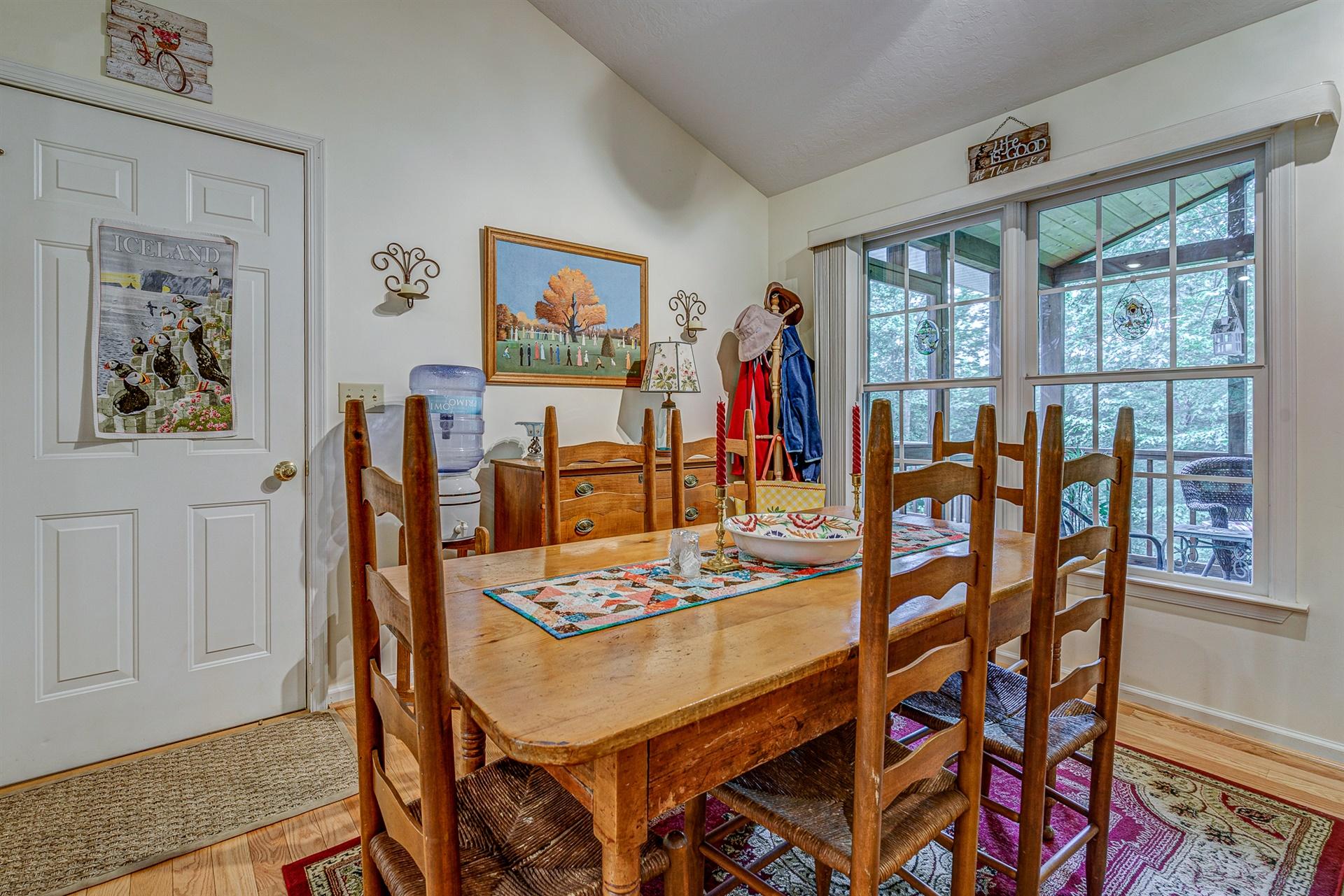 111 Woodley Road Moneta, VA 24121 - Photo 11 of 54 11-111 Woodley Rd 011