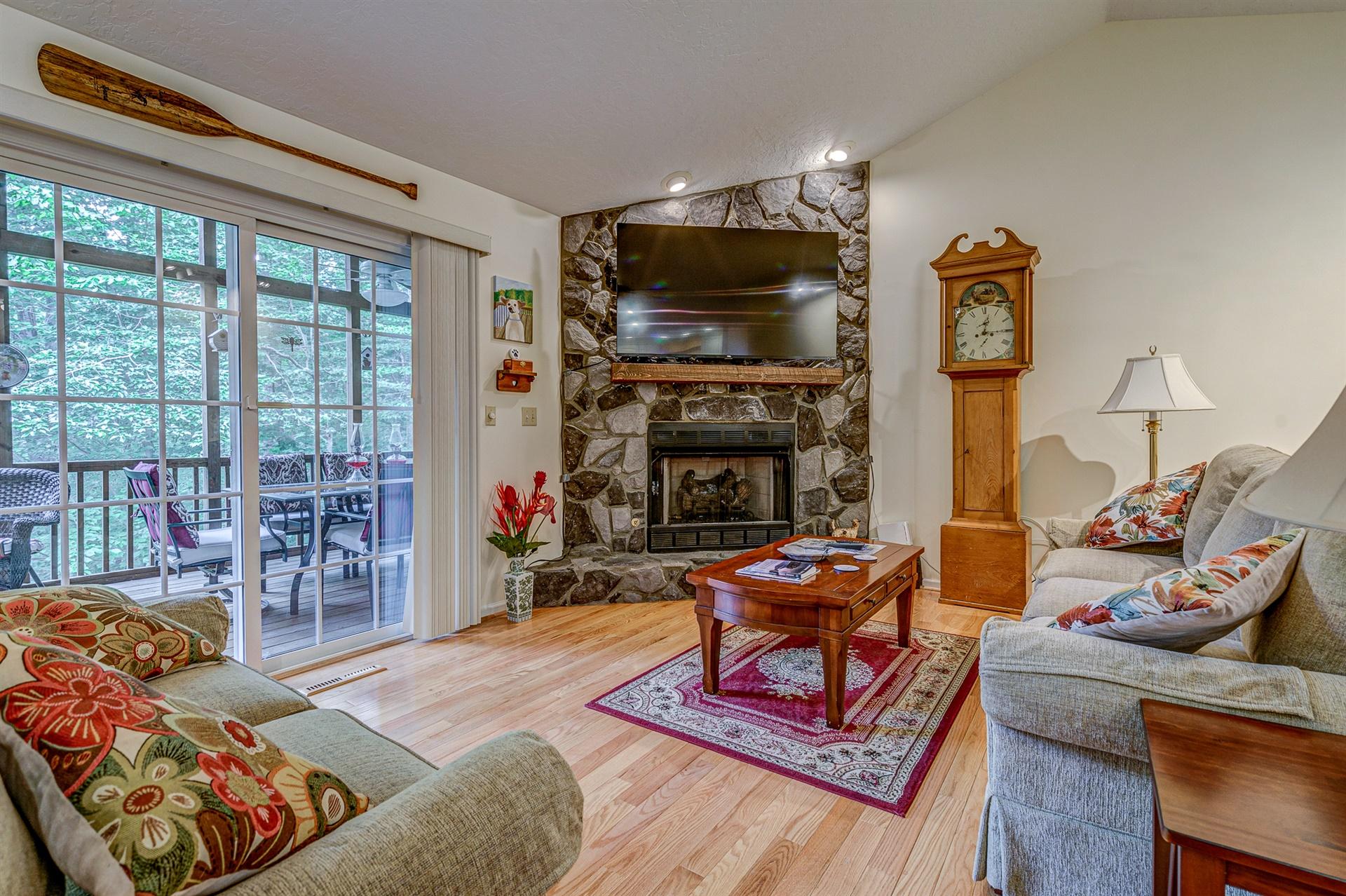 111 Woodley Road Moneta, VA 24121 - Photo 12 of 54 12-111 Woodley Rd 012