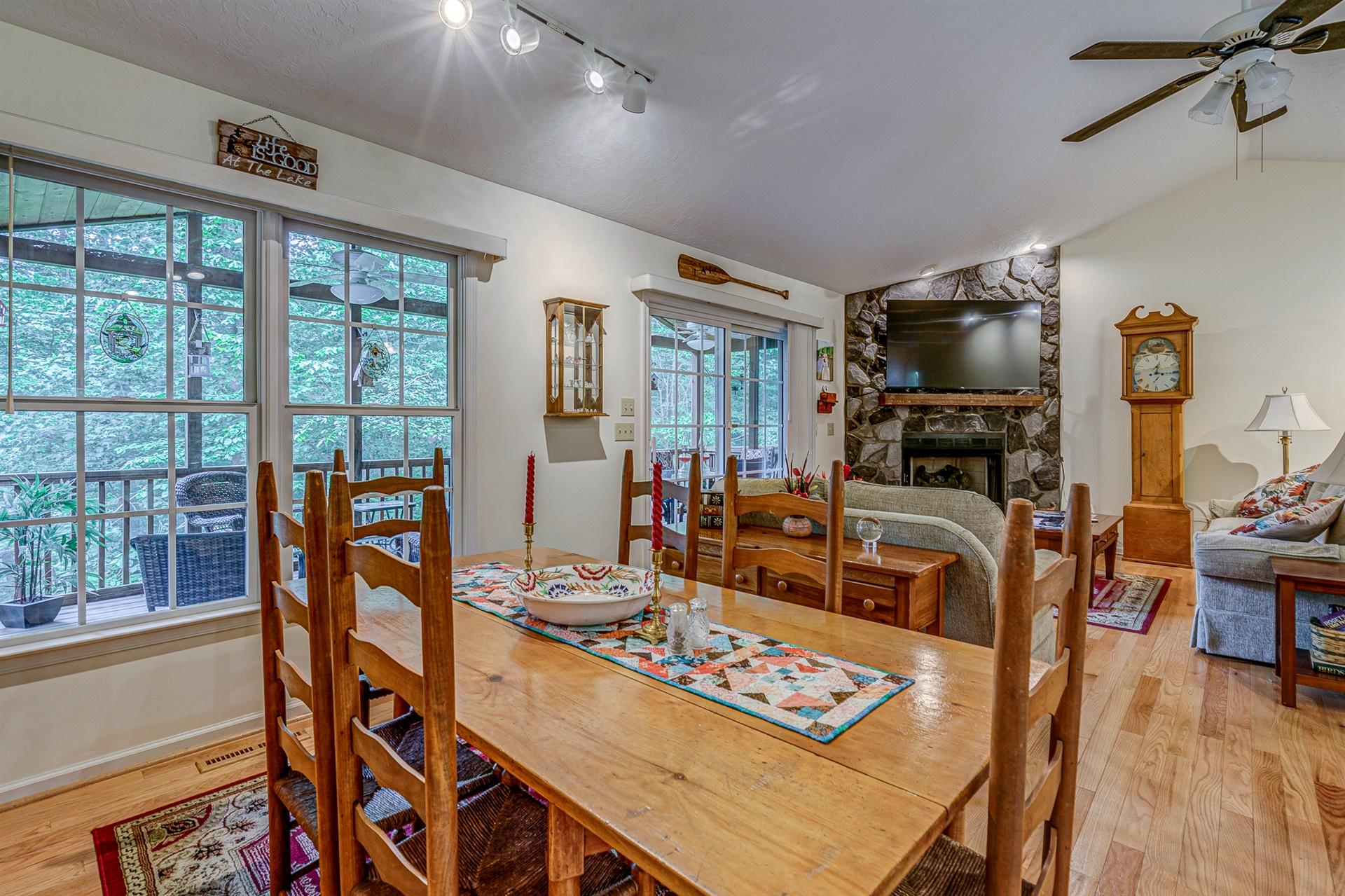 111 Woodley Road Moneta, VA 24121 - Photo 15 of 54 15-111 Woodley Rd 015